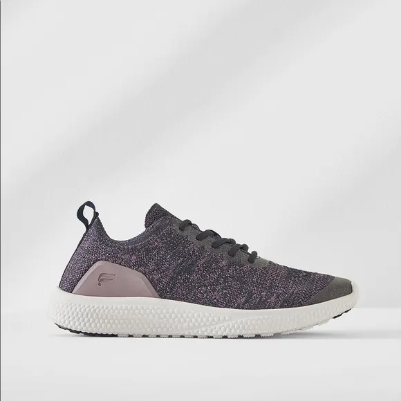 NEW Fabletics Cruz Knit Performance Sneaker Running Shoes New Without Box 8.5