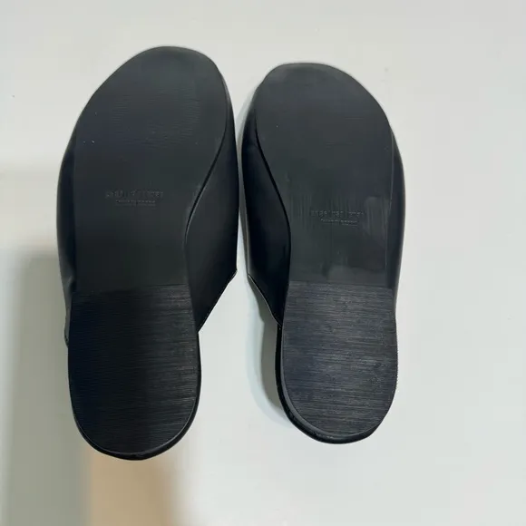 New Farm Rio Beaded Sunshine ☀️ Black Leather Flat Mules Size 7