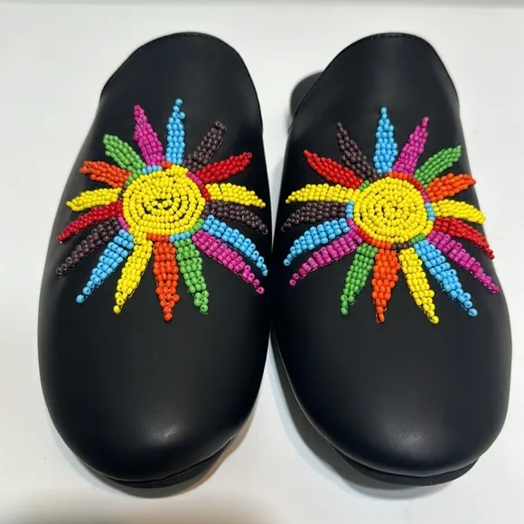 New Farm Rio Beaded Sunshine ☀️ Black Leather Flat Mules Size 7