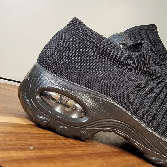 NEW Hyper Black Comfy Memory Foam Slip On Sneakers Size 9