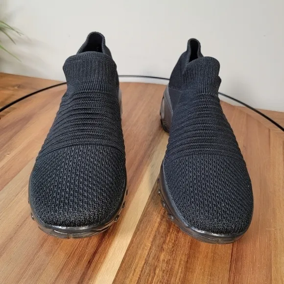 NEW Hyper Black Comfy Memory Foam Slip On Sneakers Size 9