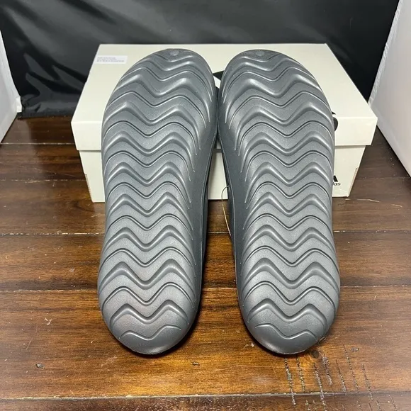 New IN BOX ADIDAS ADICANE CLOGS