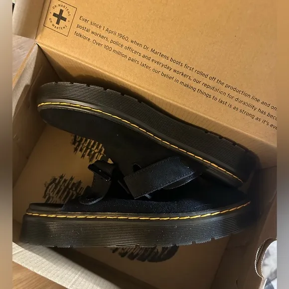 NEW IN BOX DR MARTENS Carlson Mules in Black Suede, Unisex Size 7W/6M