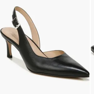 New in box leather Naturalizer sling black pointed toe heels size 7