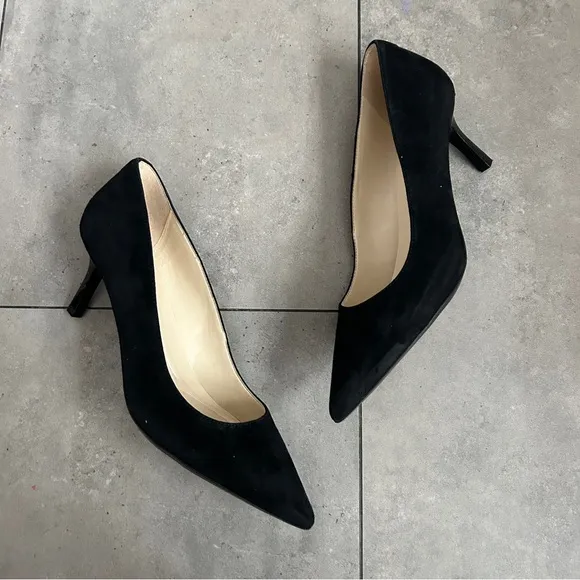 NEW in box Nine West black suede KUNA pump low heels 7.5