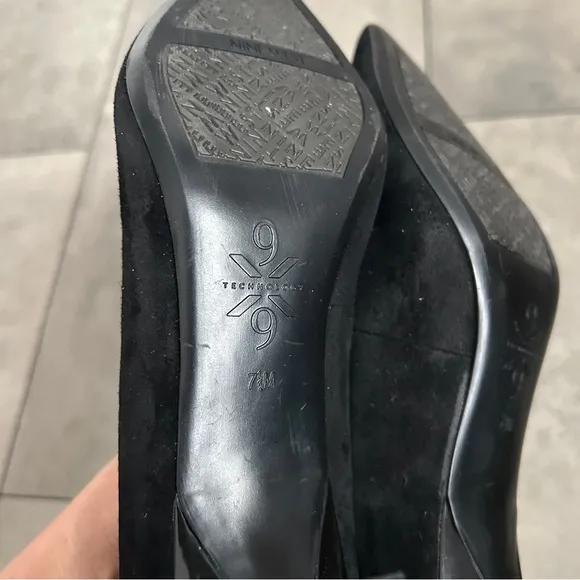 NEW in box Nine West black suede KUNA pump low heels 7.5