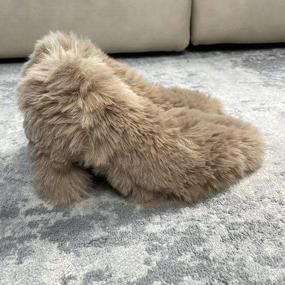 New Jeffrey Campbell Fluff MF Faux Fur Block Heel Mules Furry Beige Sz 5.5