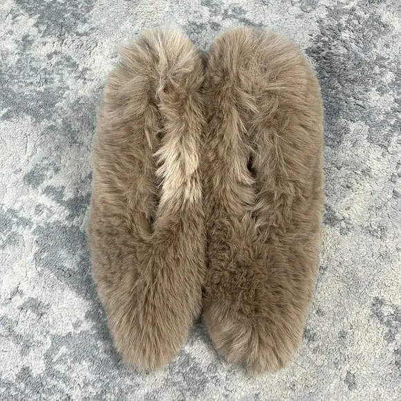 New Jeffrey Campbell Fluff MF Faux Fur Block Heel Mules Furry Beige Sz 5.5