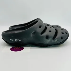NEW KEEN Women's Yogui Slip On Comfort Clogs Magnet/Black 1026246 Size 9