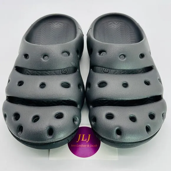 NEW KEEN Women's Yogui Slip On Comfort Clogs Magnet/Black 1026246 Size 9