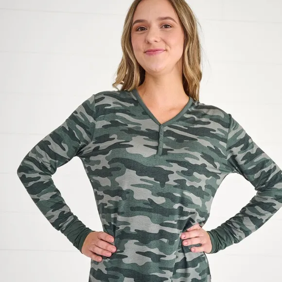New Little Sleepies Vintage Camo Women's Pajama Top &amp; Joggers Set Size XXL