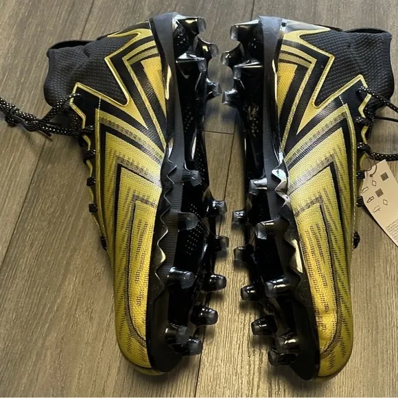 New Mens Adidas Freak-23 Inline Football Cleats Black Gold HP2446 Men’s Size