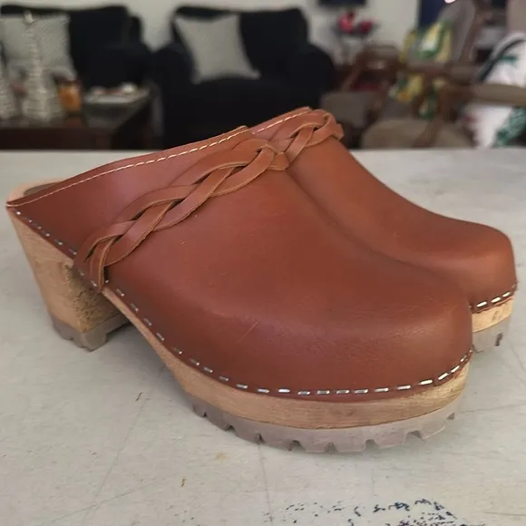 NEW MIA Luggage Leather Elsa Wooden Clogs Size 40EU - 9 US