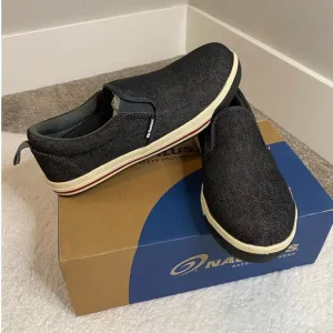 New Nautilus Women's WestSide Slip On Steel Toe Size 8 Wide