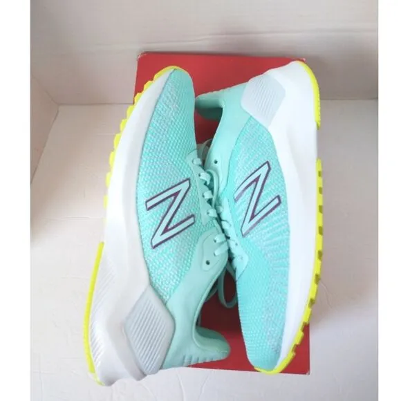 New! NEW BALANCE Women's Ventr Running Shoes Athletic Sneakers Size 6.5 Green