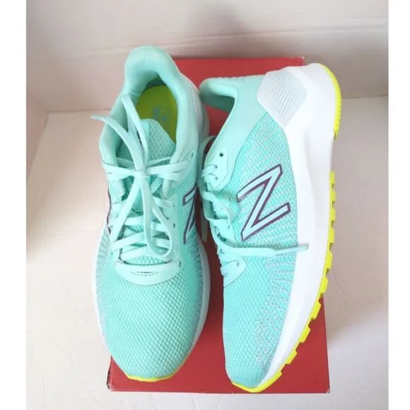 New! NEW BALANCE Women's Ventr Running Shoes Athletic Sneakers Size 6.5 Green