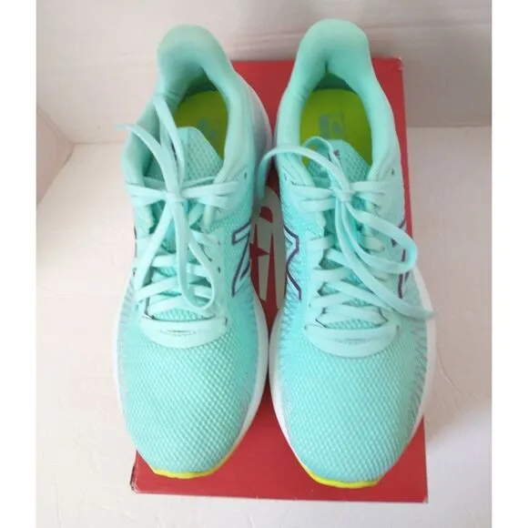 New! NEW BALANCE Women's Ventr Running Shoes Athletic Sneakers Size 6.5 Green