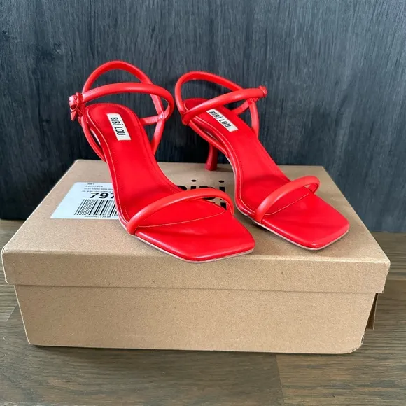 NEW NIB Bibi Lou Simple Strappy Kitten Heels Red 37 6.5