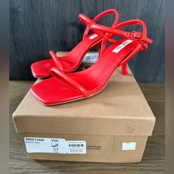 NEW NIB Bibi Lou Simple Strappy Kitten Heels Red 37 6.5