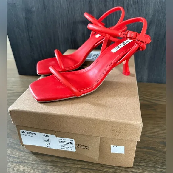 NEW NIB Bibi Lou Simple Strappy Kitten Heels Red 37 6.5