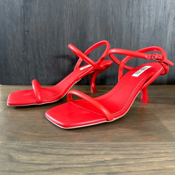 NEW NIB Bibi Lou Simple Strappy Kitten Heels Red 37 6.5