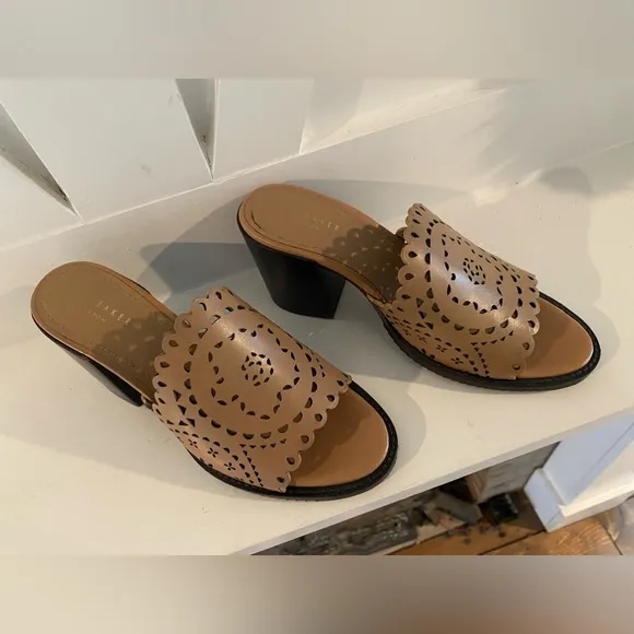 New No Box Ted Baker Beebah Laser Cut Block Heel Leather Mules 7.5 (38) Chunky