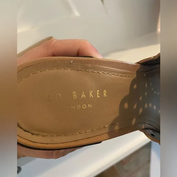 New No Box Ted Baker Beebah Laser Cut Block Heel Leather Mules 7.5 (38) Chunky