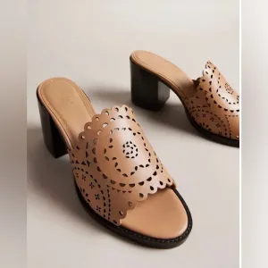 New No Box Ted Baker Beebah Laser Cut Block Heel Leather Mules 7.5 (38) Chunky