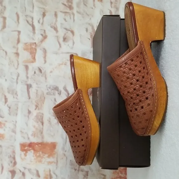 New Patricia Nash Lorena Clogs