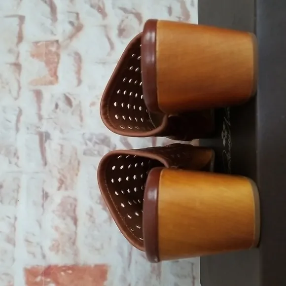 New Patricia Nash Lorena Clogs