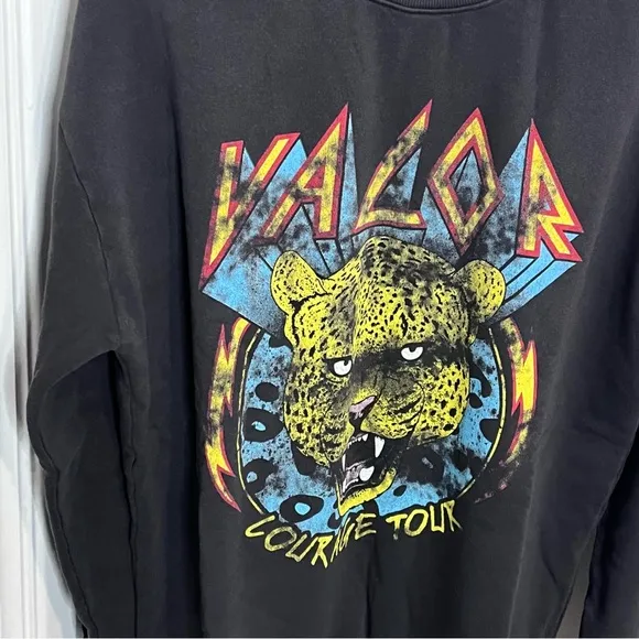 New Pepper &amp; Rose Boutique Leopard Vintage Wash Crewneck Sweater Medium