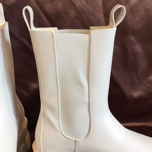NEW Pretty Little Thing Cream Chunky extreme cleated Chelsea ankle boots 6.5 - 7