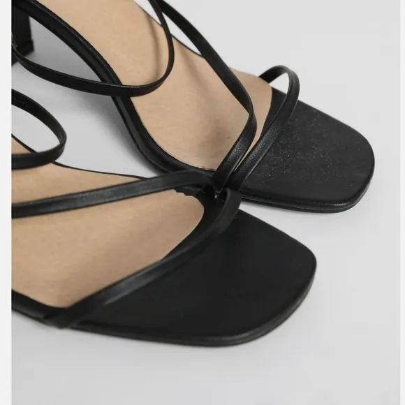 New Princess Polly BILLINI Yazmin heeled mules in Black Size 9