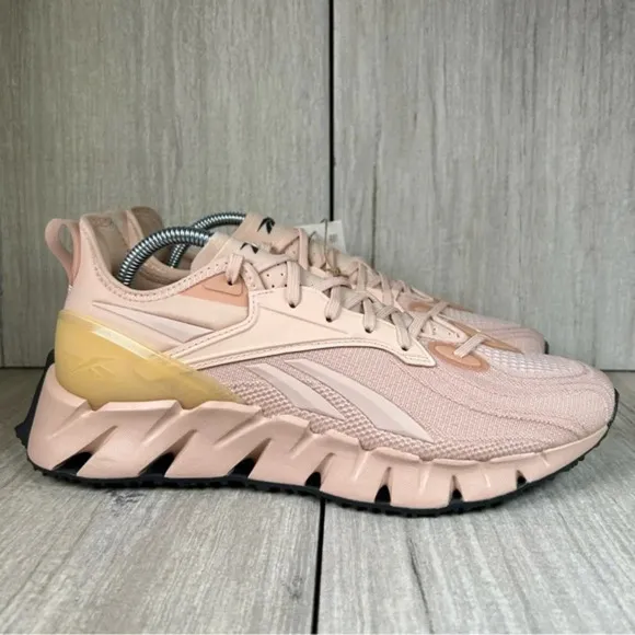 NEW Reebok Zig Kinetica 3 Pink Running Sneaker Athletic Shoes Women’s Size 10.5