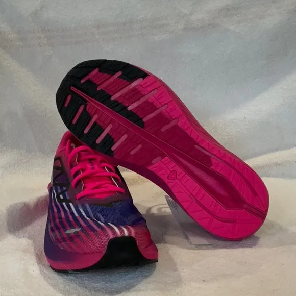 NEW Salomon Women's Aero Volt 2 Running Shoes - Pink and Purple Size 10