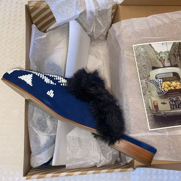NEW! SOLUDOS Sedona Beaded Leather Faux Fur Mules Size 6.5M Navy White Black