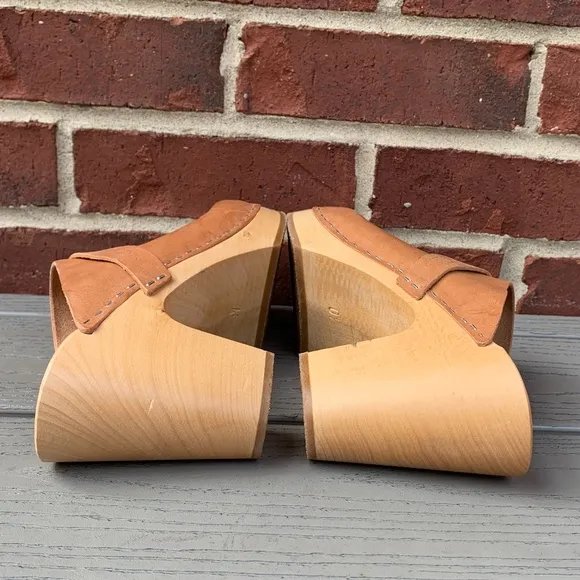 New Swedish Hasbeens Classic Clogs, 40/10