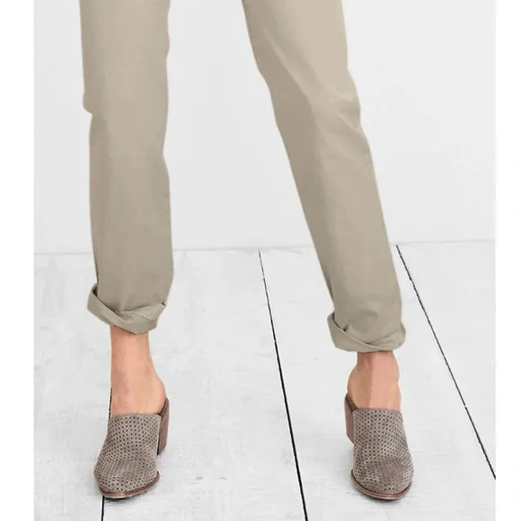 NEW Trask Teresa Perforated Suede Western Mule Taupe Sz 8.5