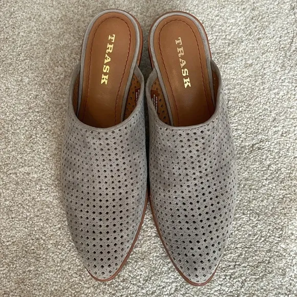 NEW Trask Teresa Perforated Suede Western Mule Taupe Sz 8.5
