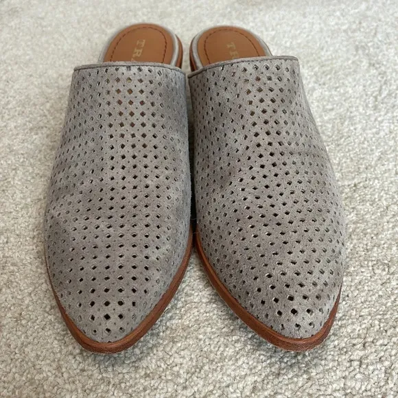 NEW Trask Teresa Perforated Suede Western Mule Taupe Sz 8.5