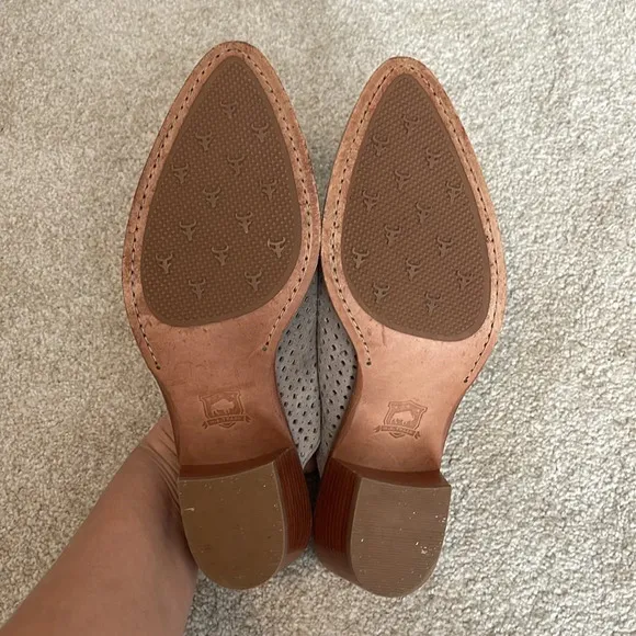 NEW Trask Teresa Perforated Suede Western Mule Taupe Sz 8.5