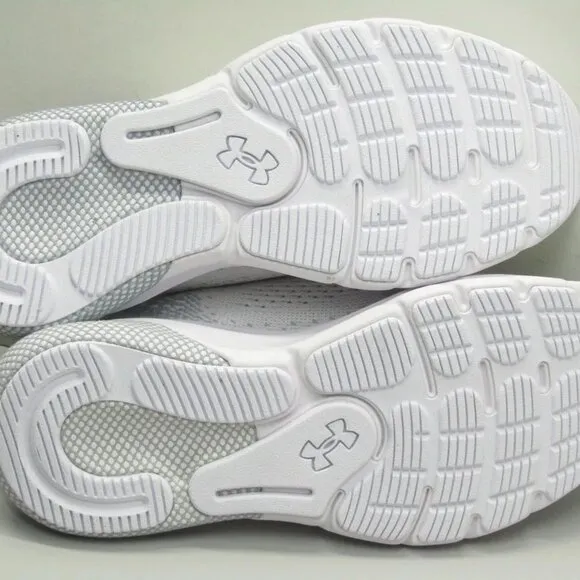 NEW UNDER ARMOUR Womens HOVR Turbulence 2 Sneakers Size 6.5 Running  White UA