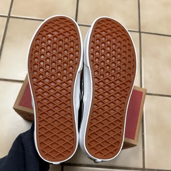 NEW VANS PEACE PAISLEY CLASSIC SLIP-ON SHOE