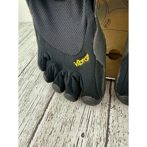 NEW Vibram FiveFingers KSO M41 Men 8–8.5 Women 9.5–10 Barefoot Trail Shoes black