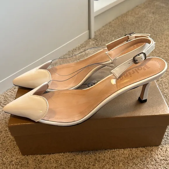 New with tags! White Sling back heart kitten heels