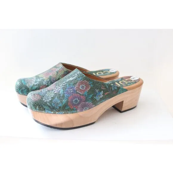New Without Box Johnny Was Caprina Clogs Size 8 Floral Green