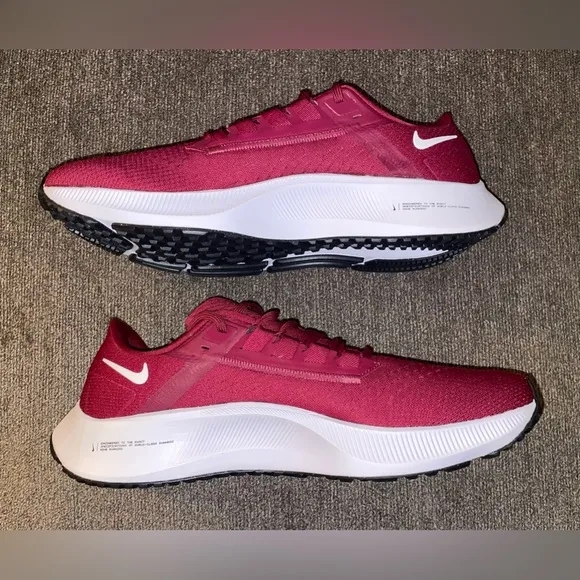 New Without Box Nike Air Zoom Pegasus 38 Mens Size 11.5 Running Shoes Red White
