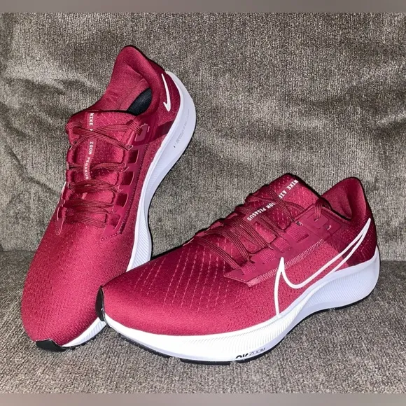 New Without Box Nike Air Zoom Pegasus 38 Mens Size 11.5 Running Shoes Red White