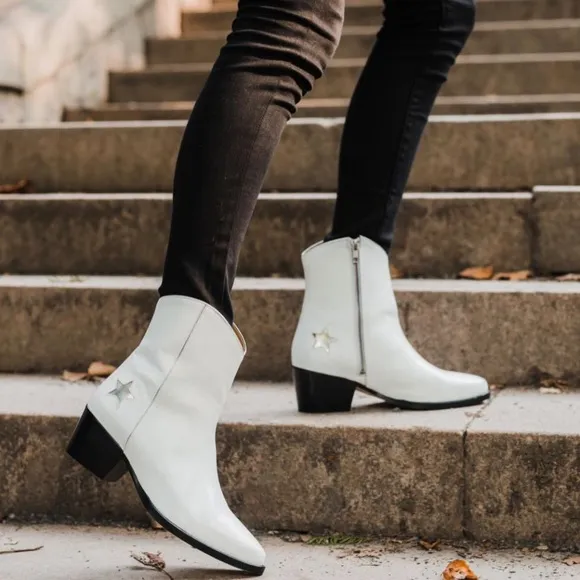 NEW Women’s Thursday Everyday Boot Co Country Star White Leather Boots