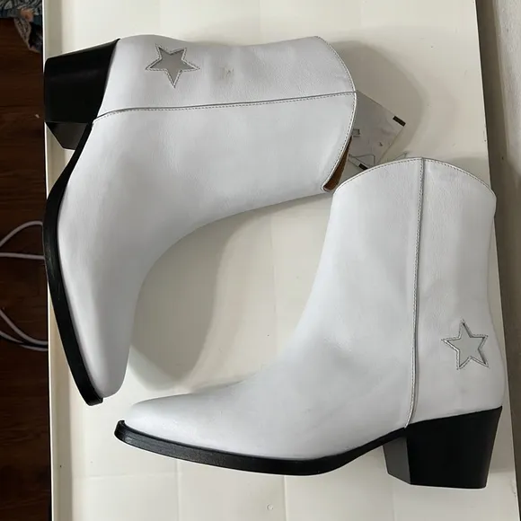 NEW Women’s Thursday Everyday Boot Co Country Star White Leather Boots
